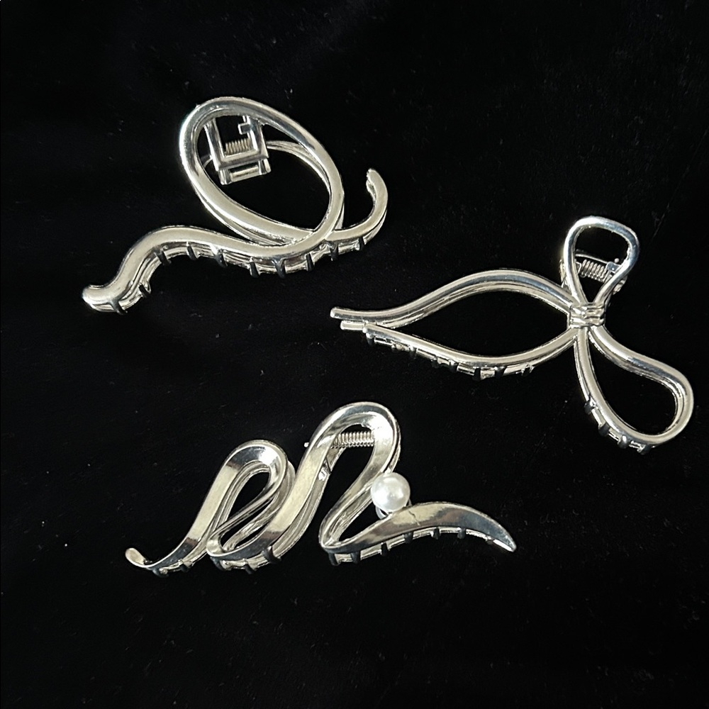 Elegant Silver color Hair Clips Set
